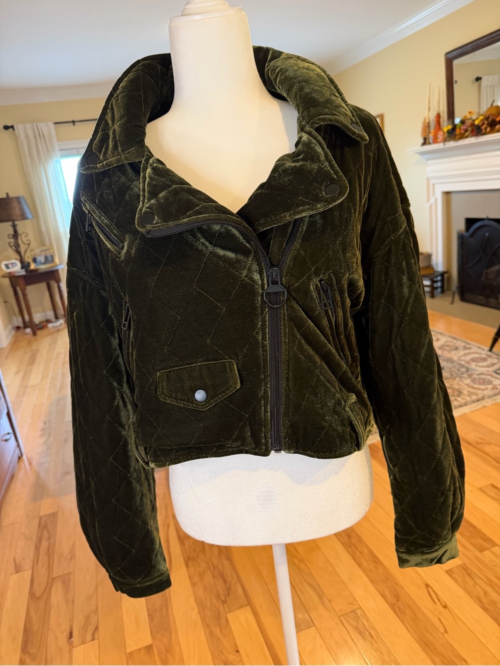 7 For All Mankind Olive Green Quilted Velvet Moto Jacket Sz M Cropped Asymmetric